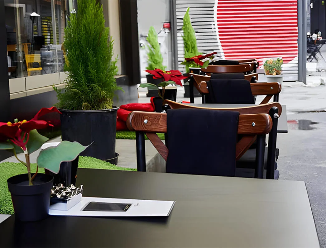 Restaurant outdoor seating